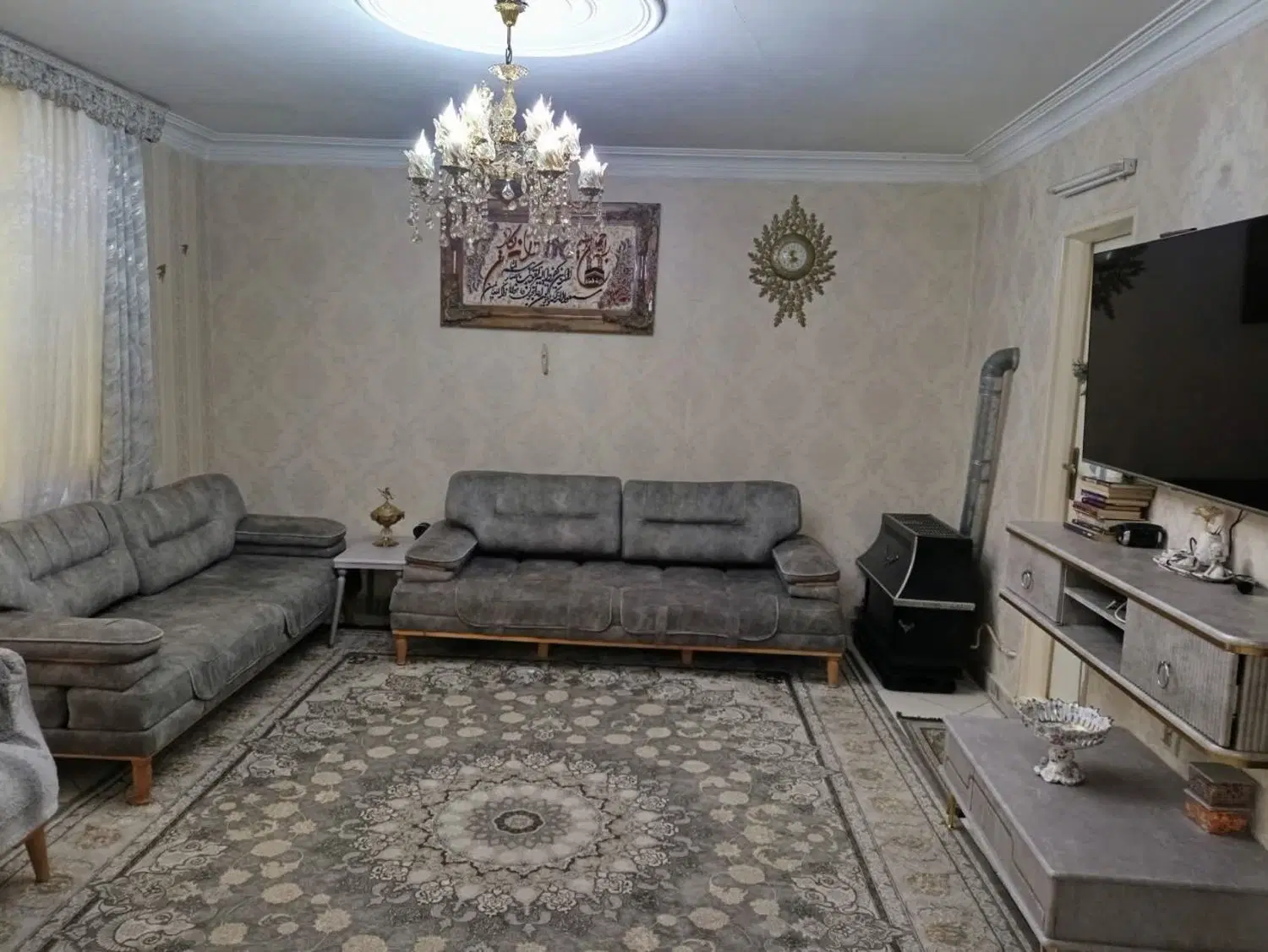 آپارتمان ۵۴ متری مهرآباد جنوبی  قادری املاک جوان