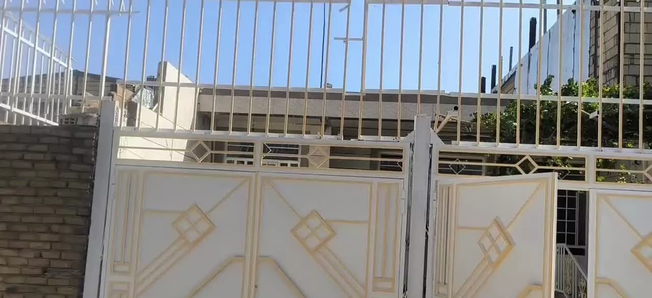 خانه در قلعه سنگی