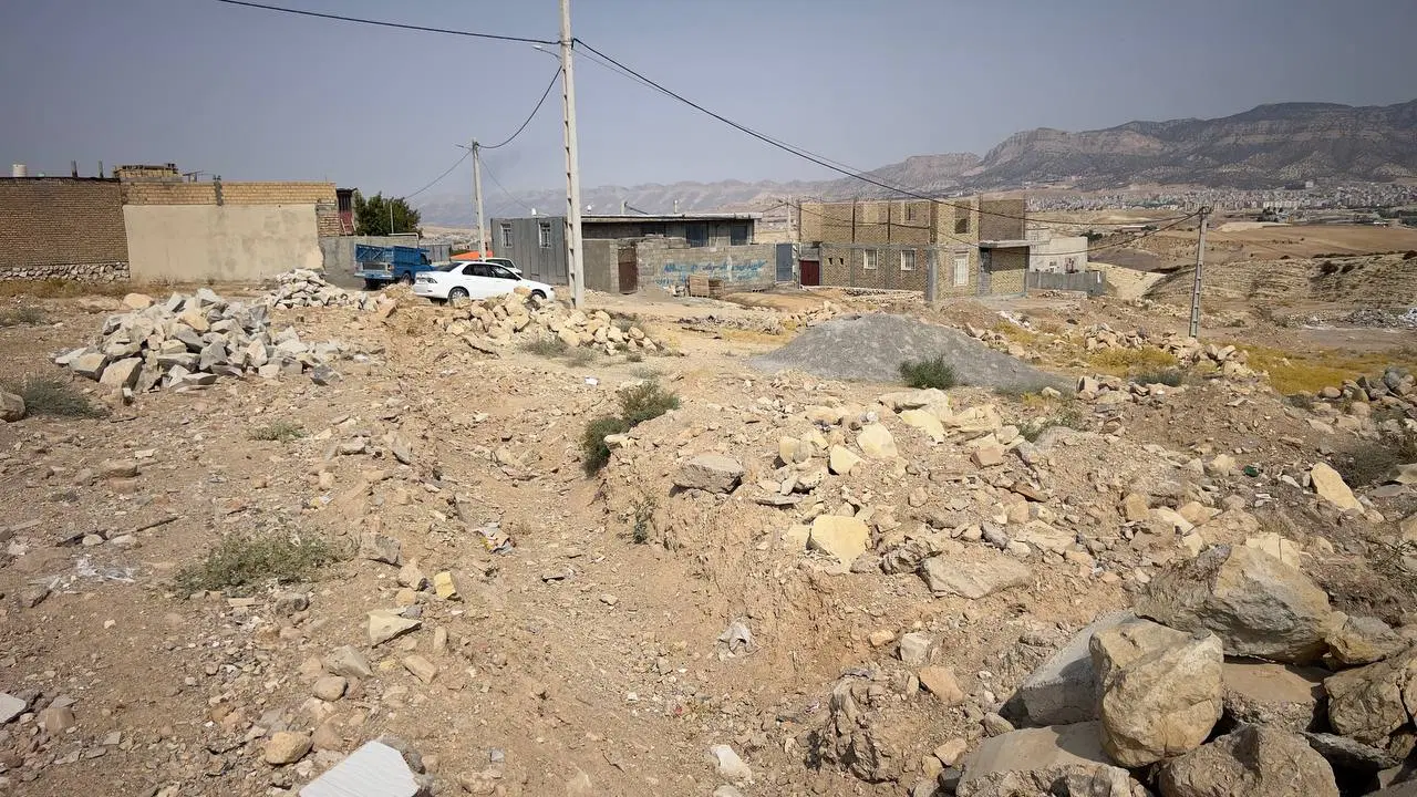 زمین سرطاف ۱۰۰ متری