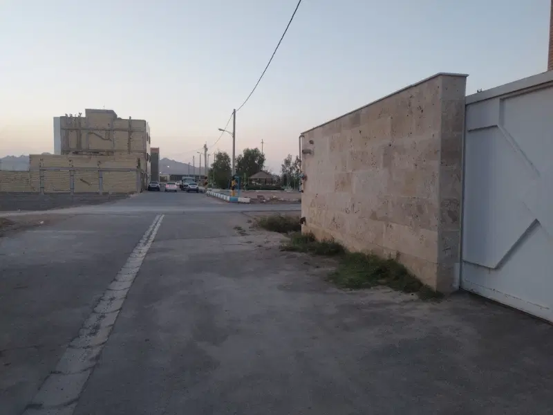 آپارتمان سه طبقه هتن آباد