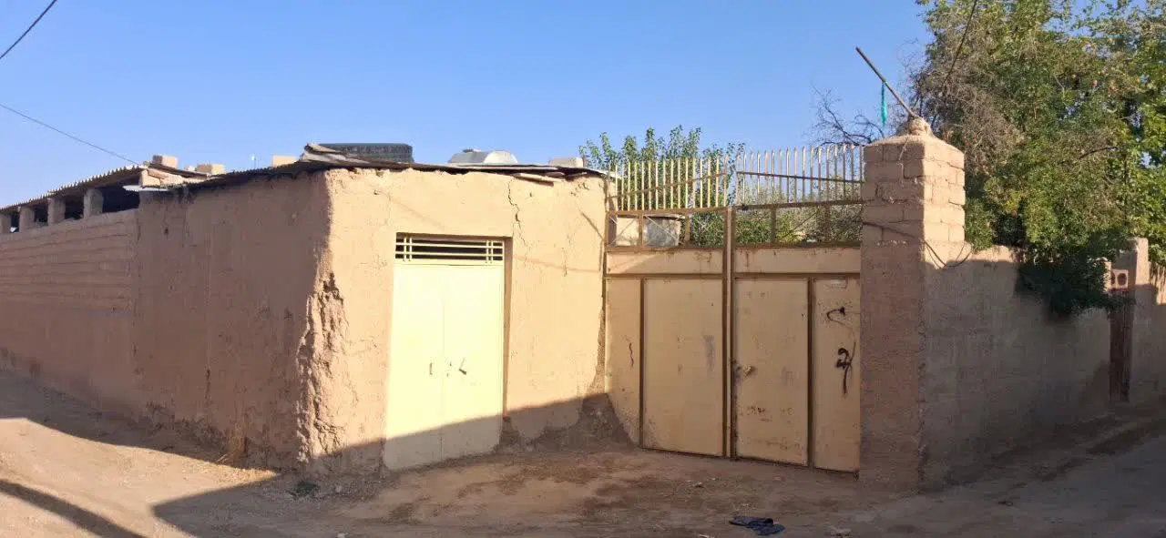 ملک مناسب دامداری و انباری در داریون