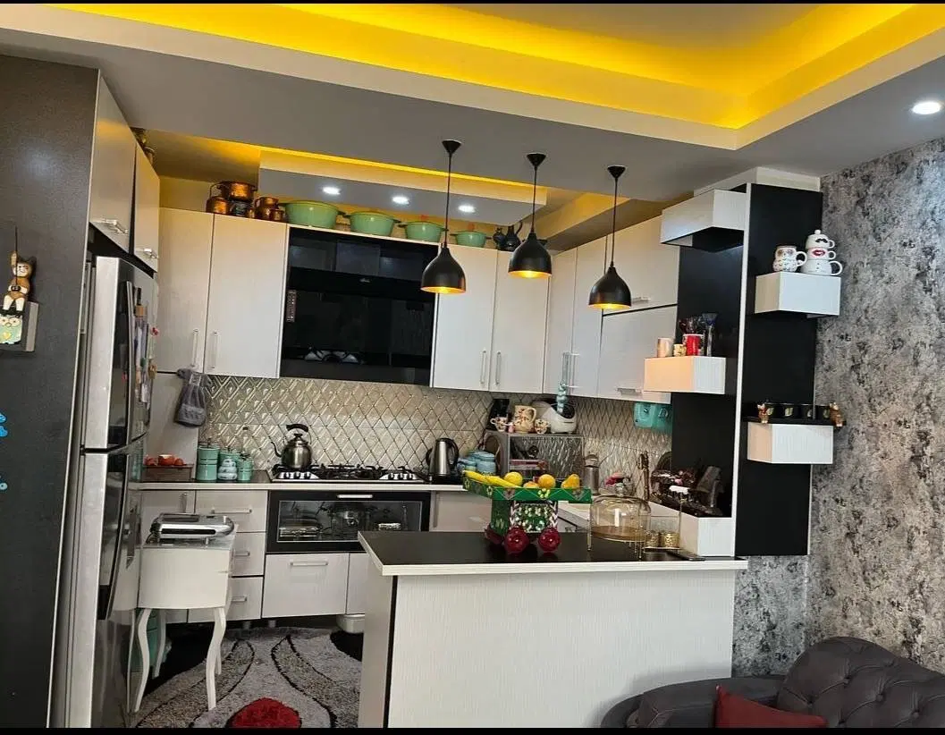 فروش ۹۳ متری اکازیون در شهرک بهاران شاهین ویلا