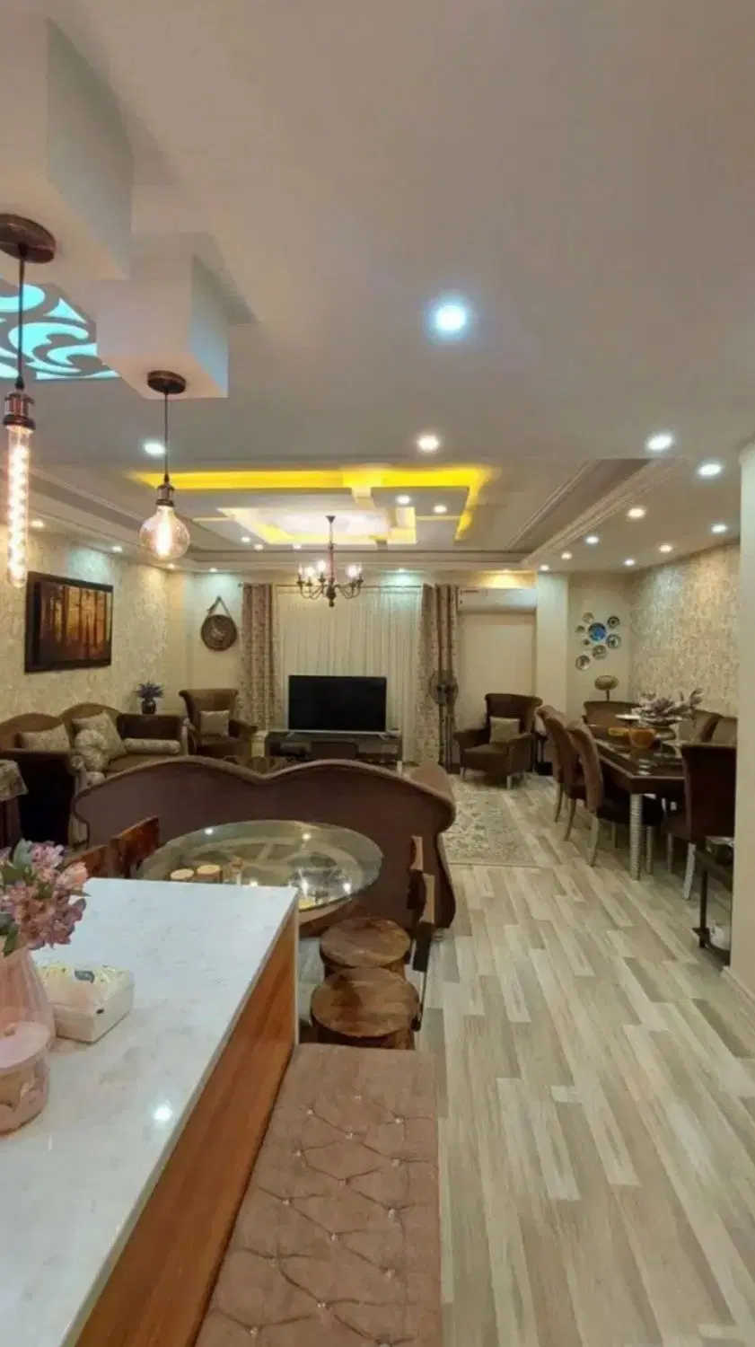 ۱۰۰ متر ۲ خواب سعدی نزدیک خیابون اصلی