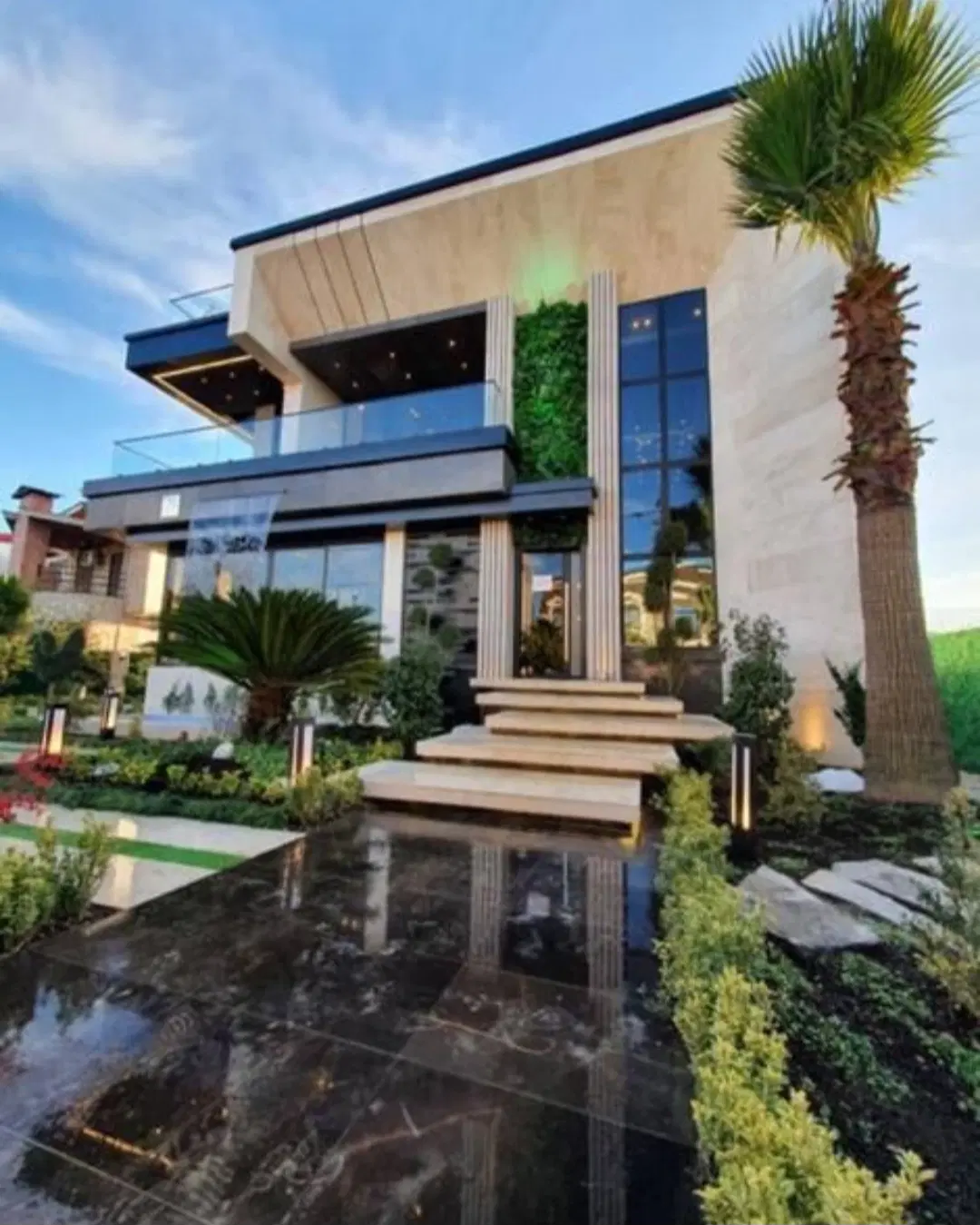 عمارت مدرن ۴۵۰متری استخردار منطقه برند امیراباد