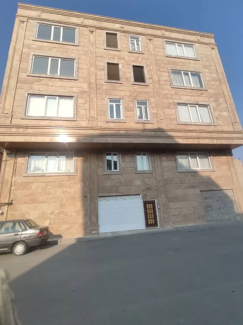زمین 70متری قلفتی