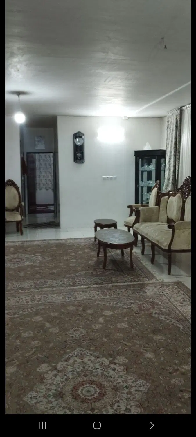 خانه ۱۲۰متر ۳خواب نبش شهر دانش و امین سر دو نبش