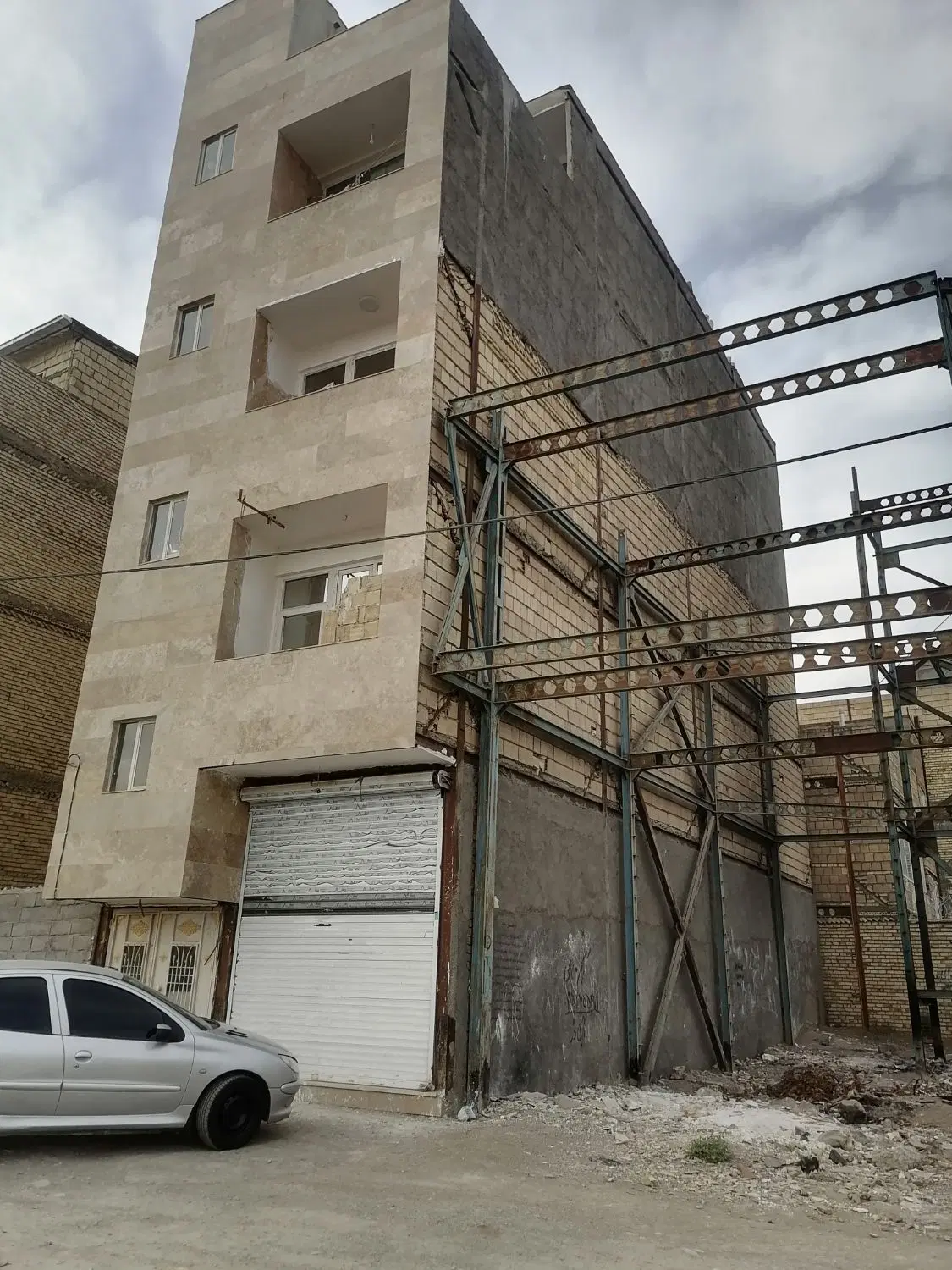 90متری دلباز باغون ابادتوس142