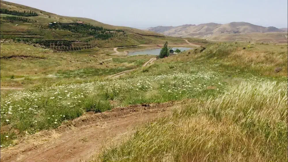 ۱۸۰۰ متر زمین شمال دریاچه دریابک