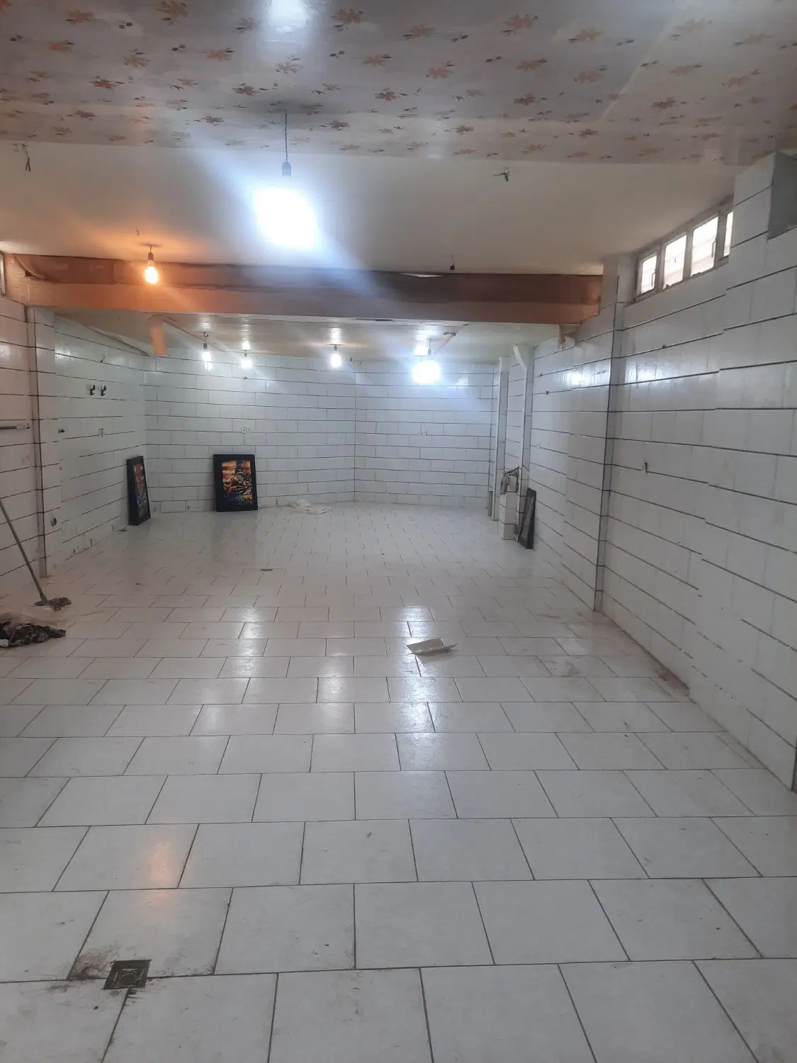 ۷۰متر تجاری و۲۱۰متر مسکونی خیابان دکتر حسابی