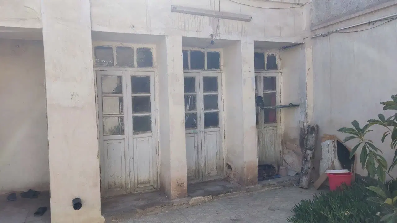 ویلایی و کارگاه خ عبدالرزاق، پشت بازار بزرگ