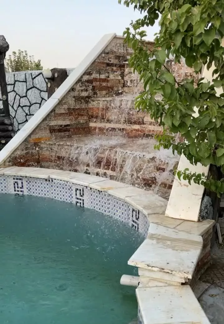 باغ برکان ۱۳۰۰متر شناسنامه دار