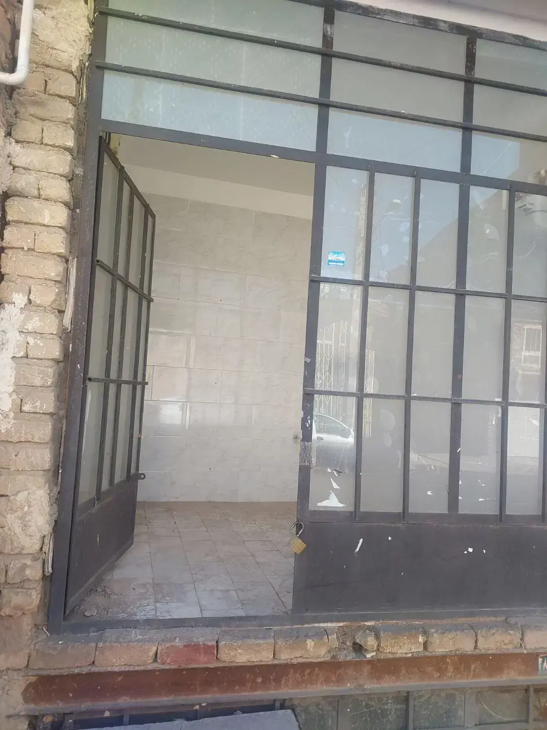 مغازه ۹ متری تجاری شیک تمیز
