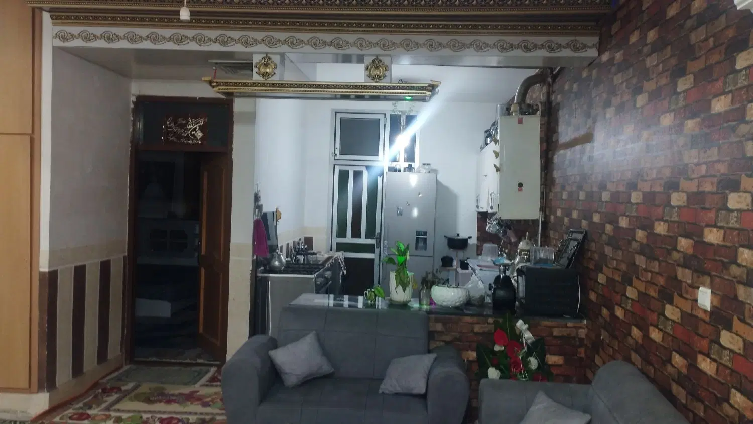 خانه حیاط دار دو خوابه