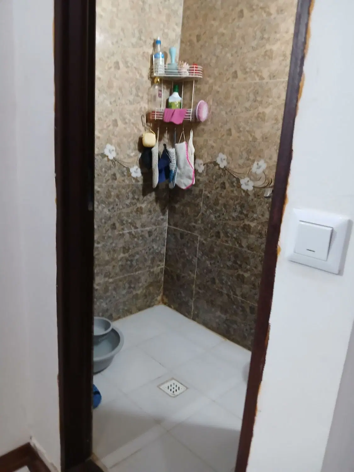 واحد 75 متری طبقه اول