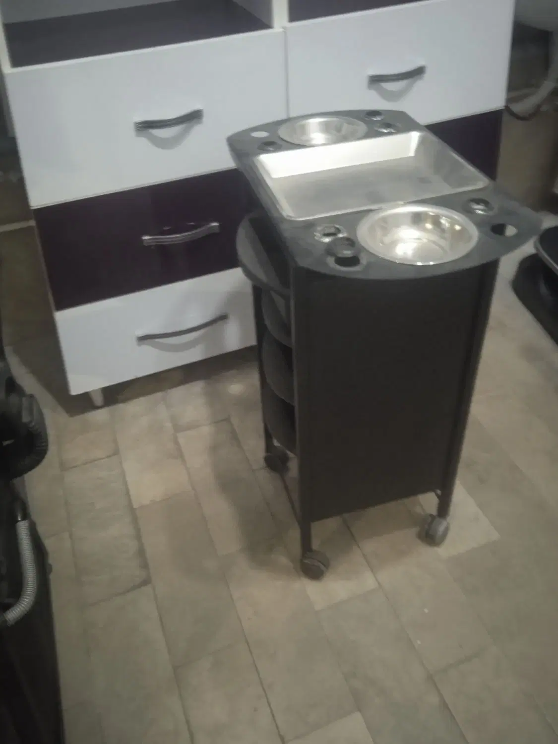 مغازه آرایشگری واگذارمیگردد