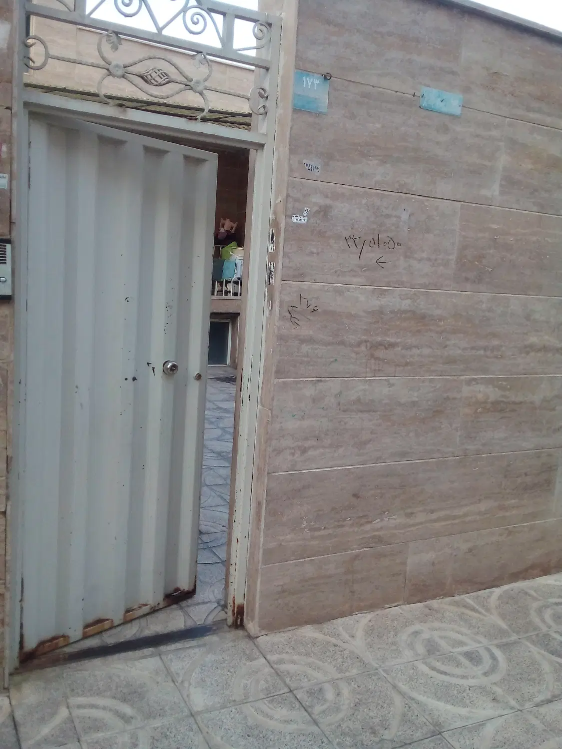 رهن خانه۲۰۰درکوچه ۲۲شرقی