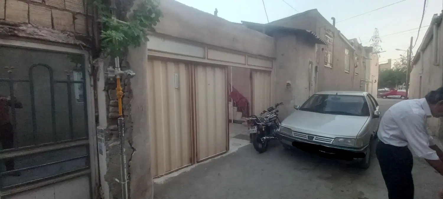 ۲ طبقه ویلایی ۱۳۵ متر ،حاشیه ۷_۵ متر
