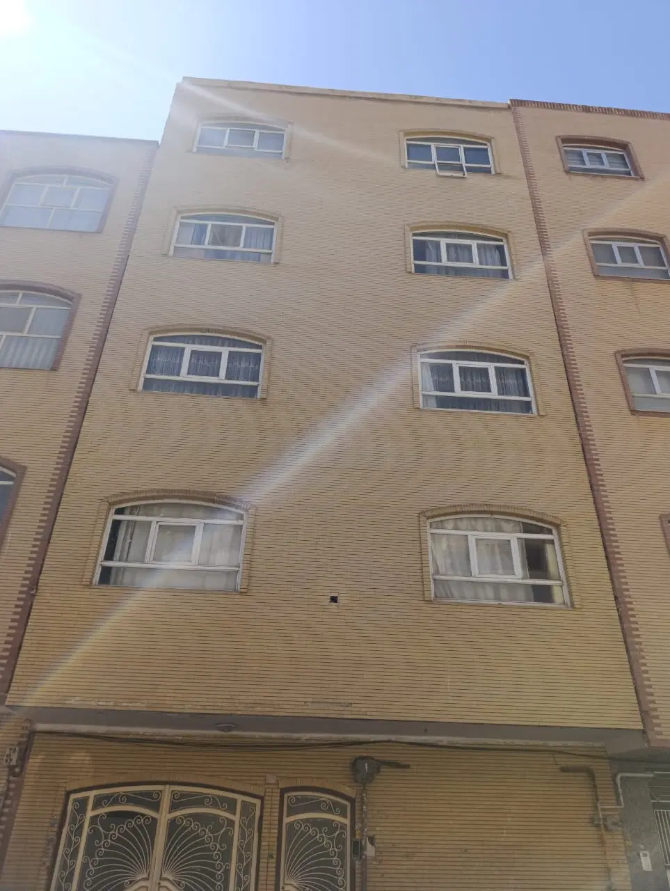 حیاط جنوبی ویلای
