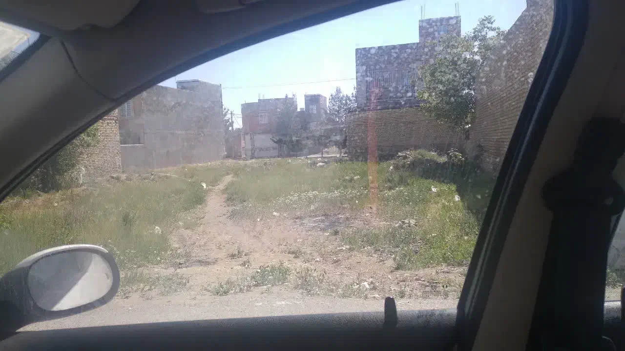 زمین فروشی