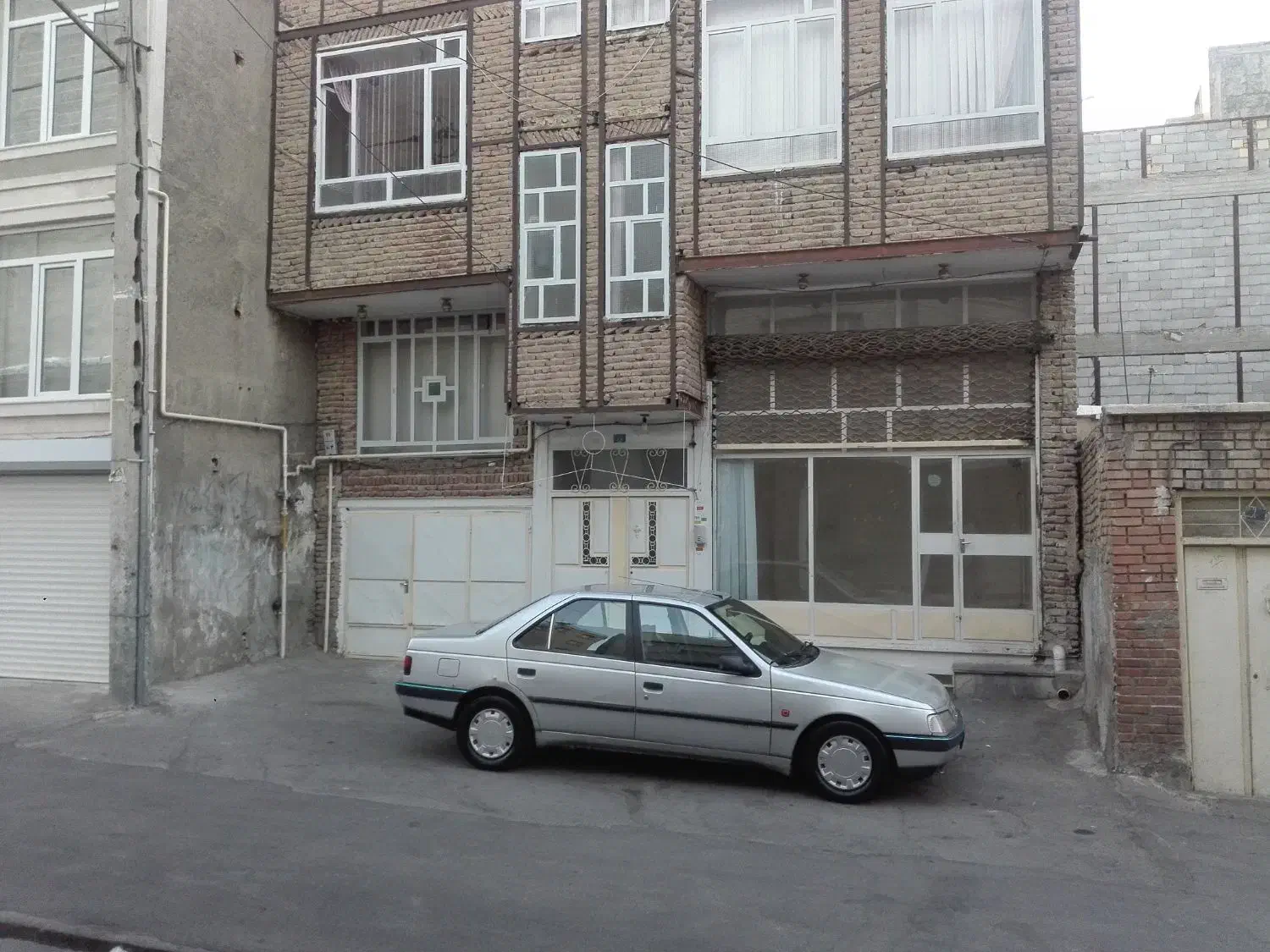 اجاره ورهن یکباب مغازه