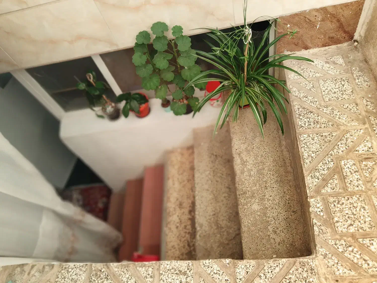 یک خانه واقع در شهر صنعتی رایگان