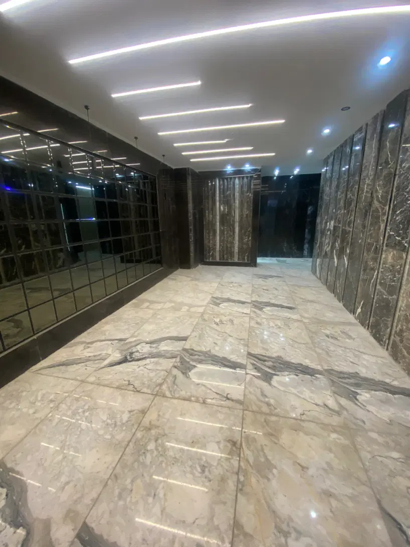 آپارتمان نوساز زنبق غربی