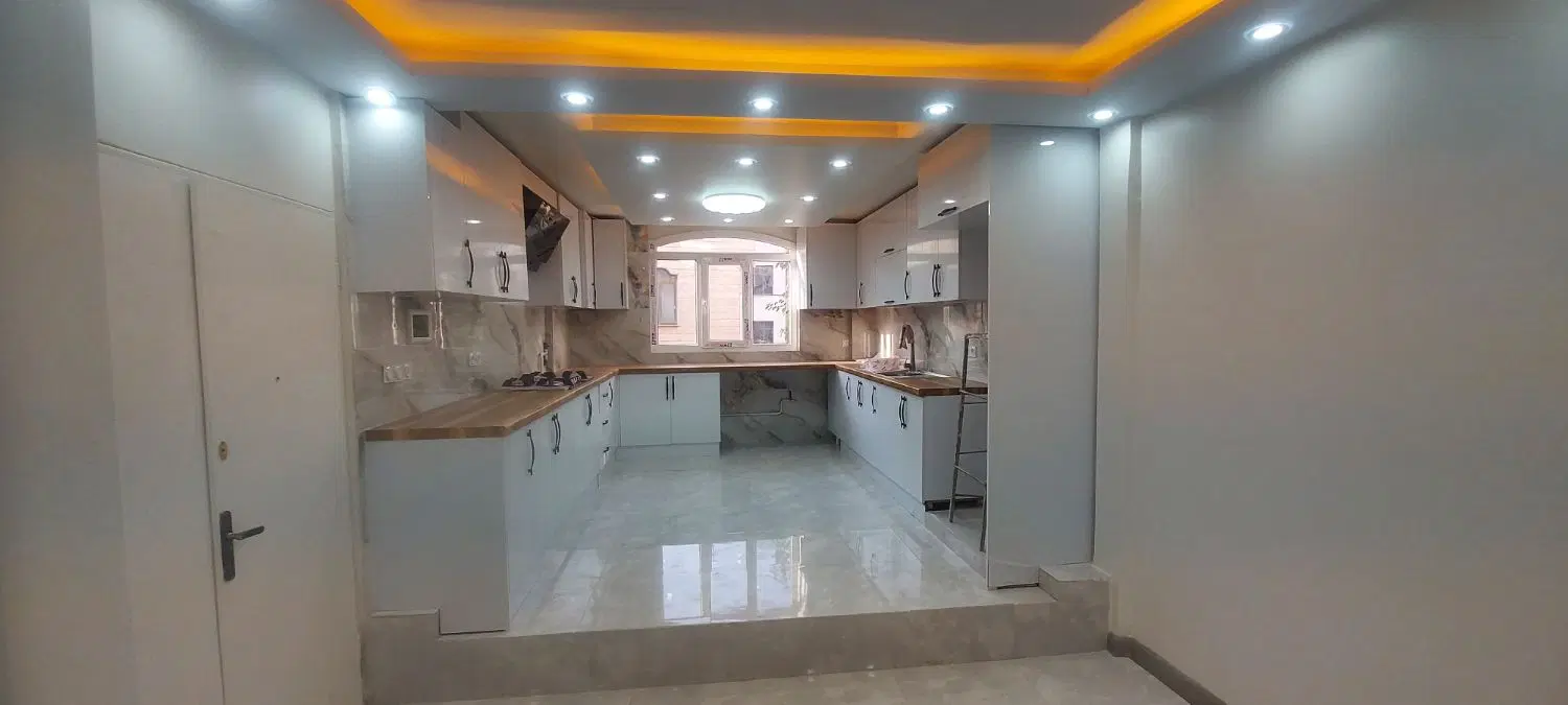 آپارتمان خوش نقشه دو خوابه  بازسازی شده مثل نوساز