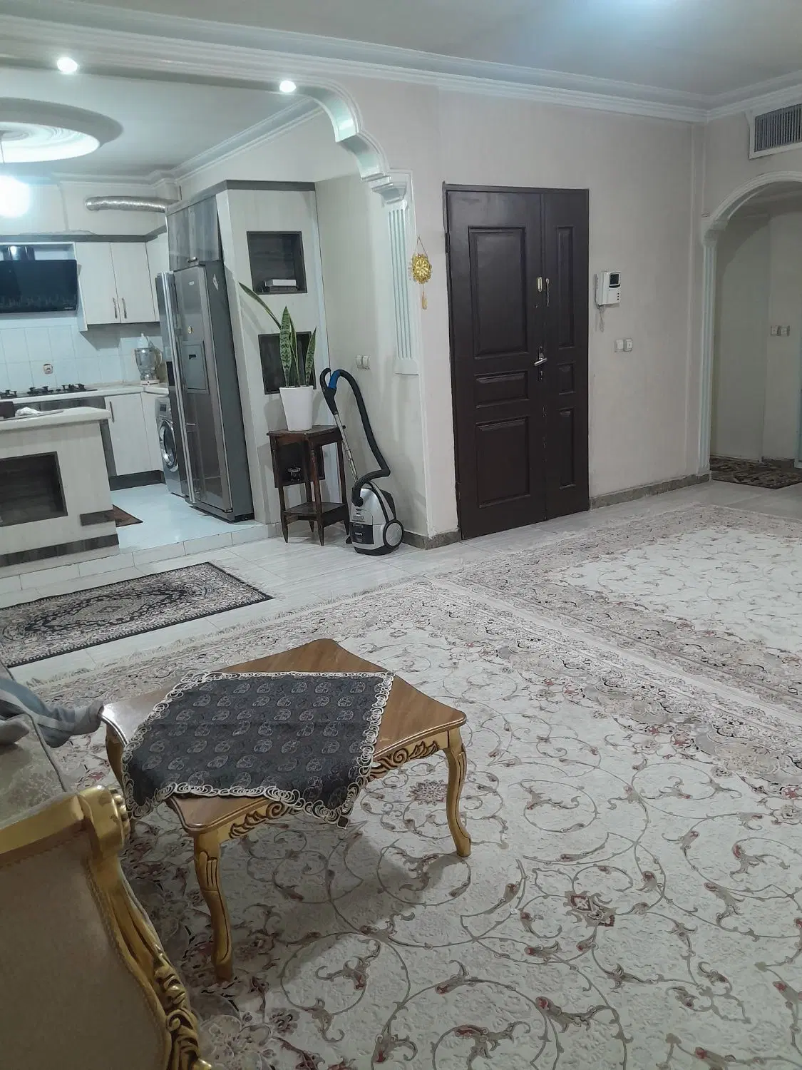 اپارتمان ۸۸ متری سند دار تک واحدی پارکینگ اختصاصی