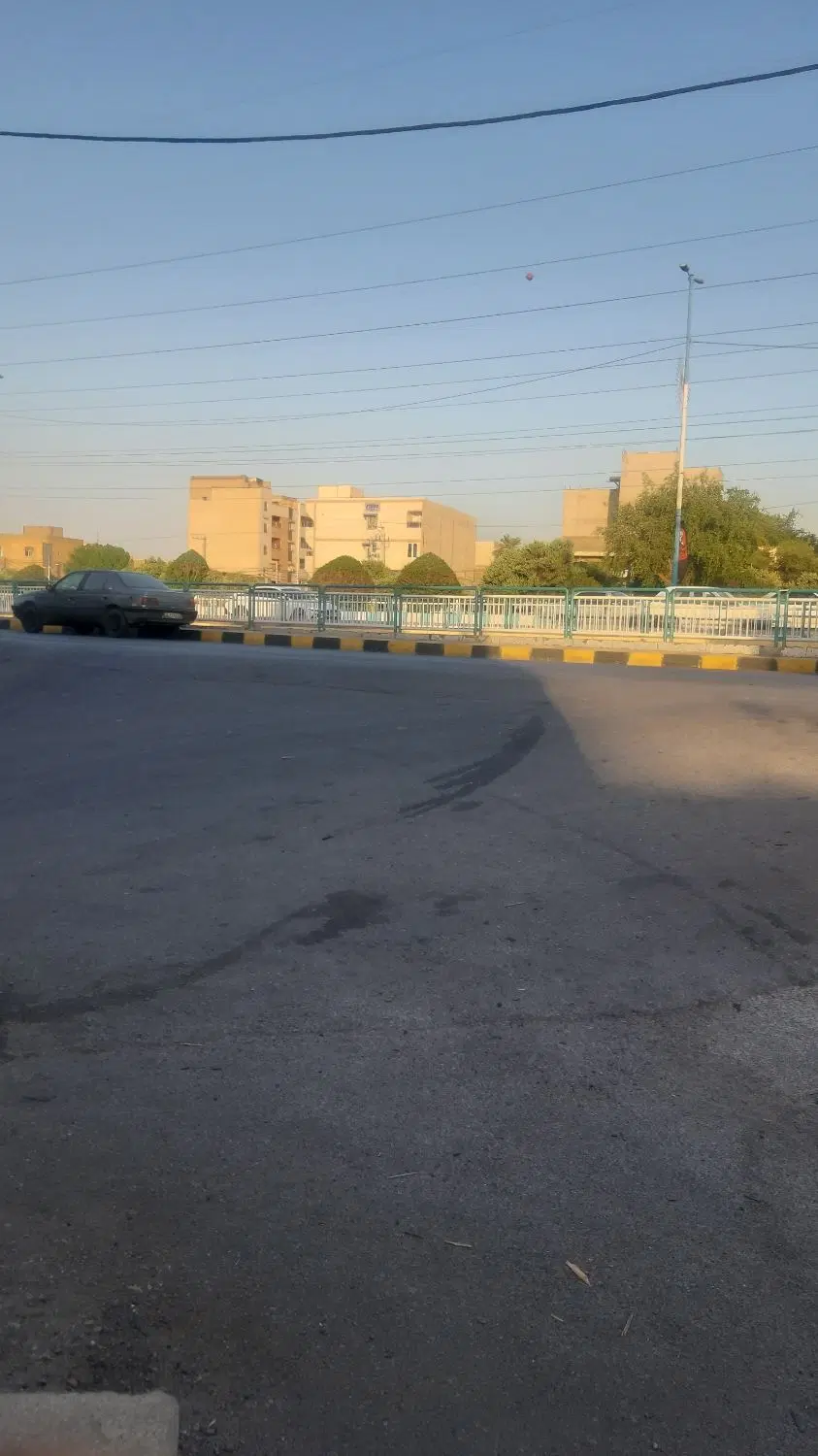 سه باب مغازه پیش زیرگذر دروازه دوتاهمکف یکی بالا