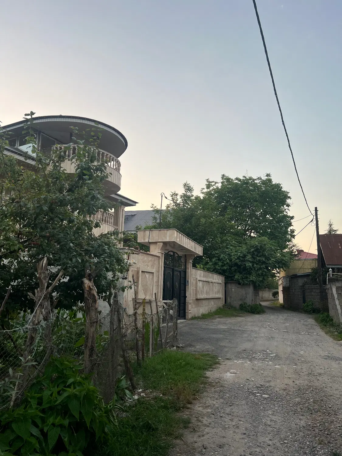 فروش ۲۵۰متر زمین مسکونی_سند تک برگ_۱۰۰mاتوبان اصلی