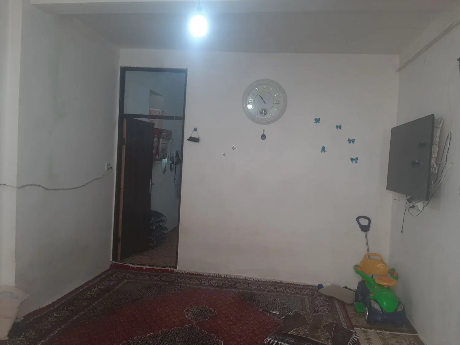 خانه زیر سیم ارتش