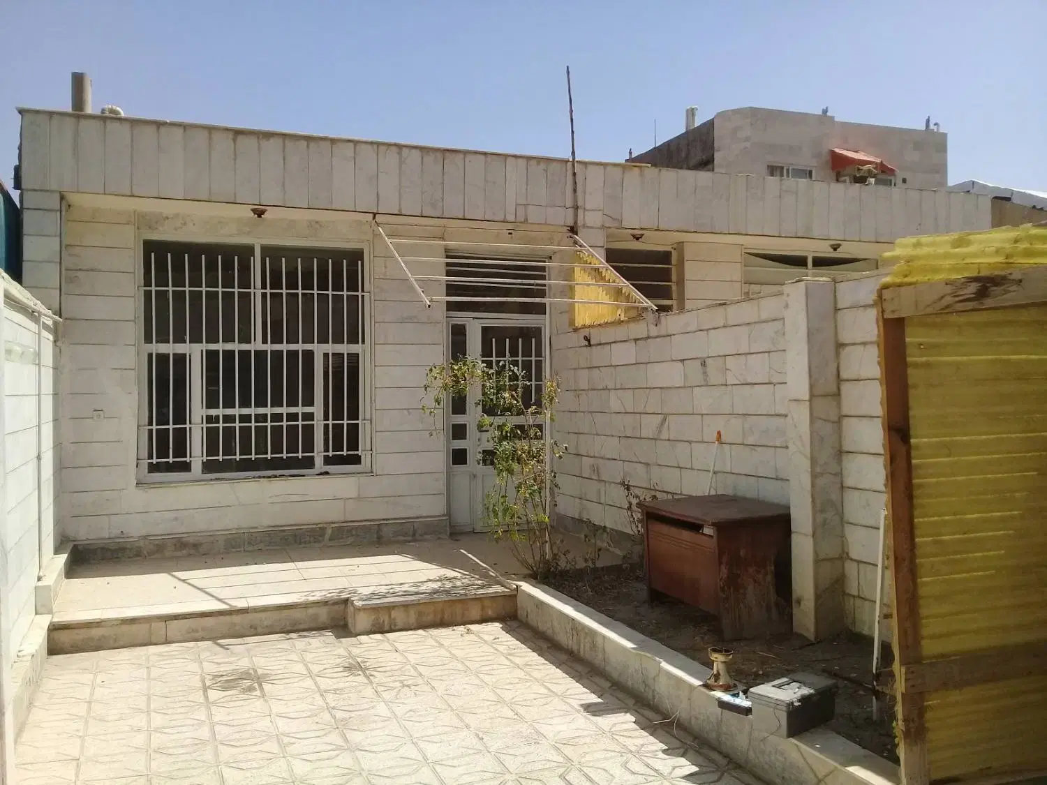 ویلایی در لادن سند شش دانگ