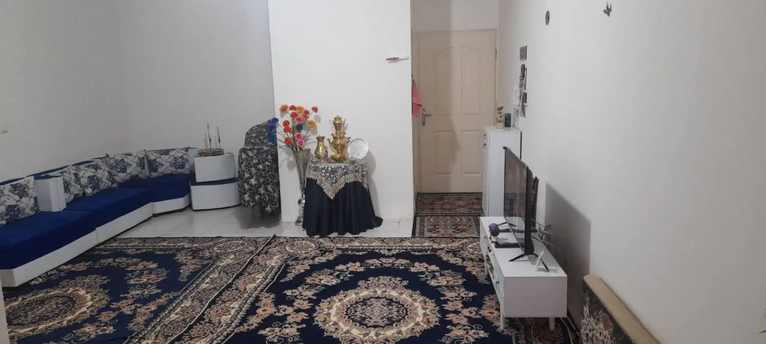 واحد ۶۳ متری واقع در پوینک