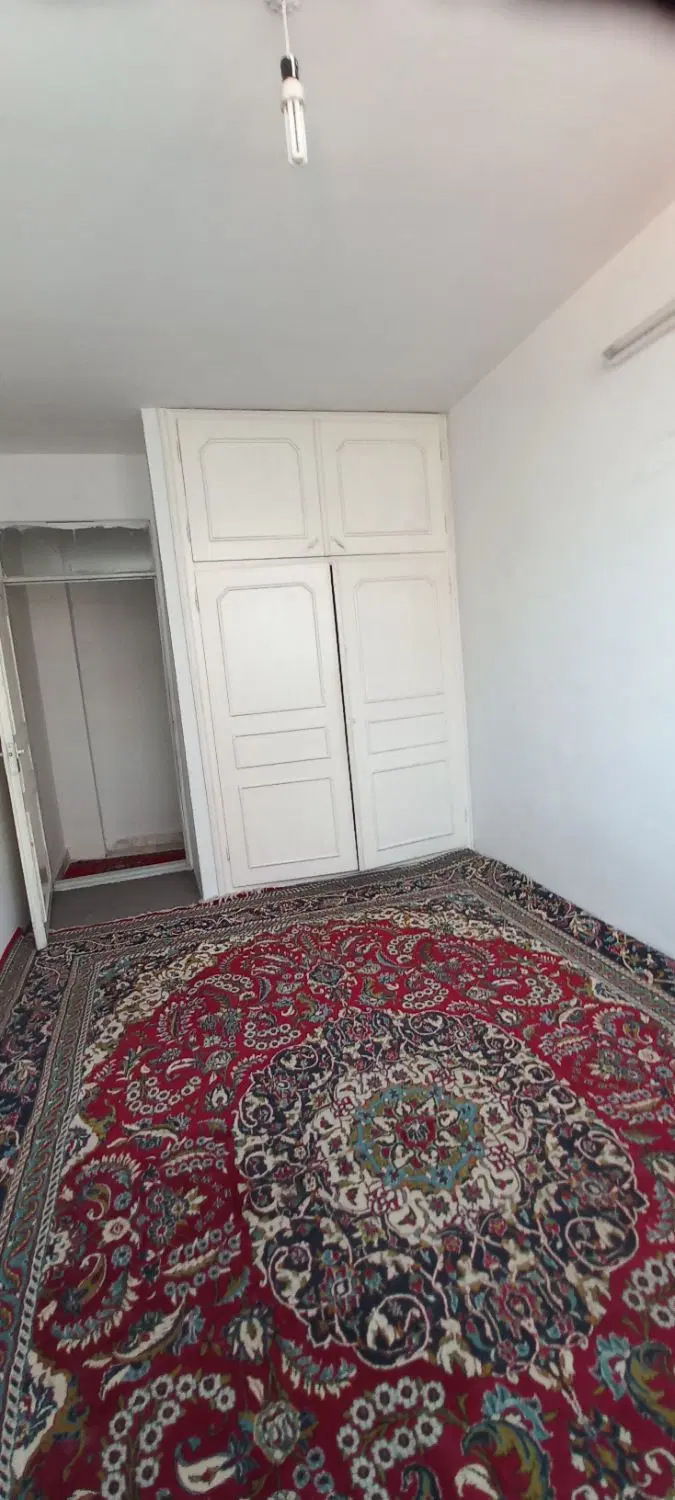 ۹۰متری طبقه اول ایثارگران۱۵**تخلیه**
