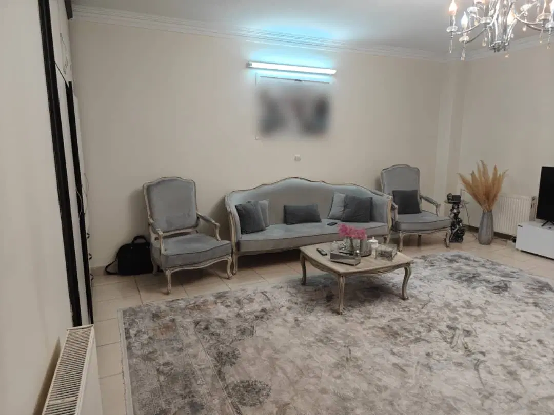 ۴۰متر پارکینگ دار و آسانسور چسب مترو