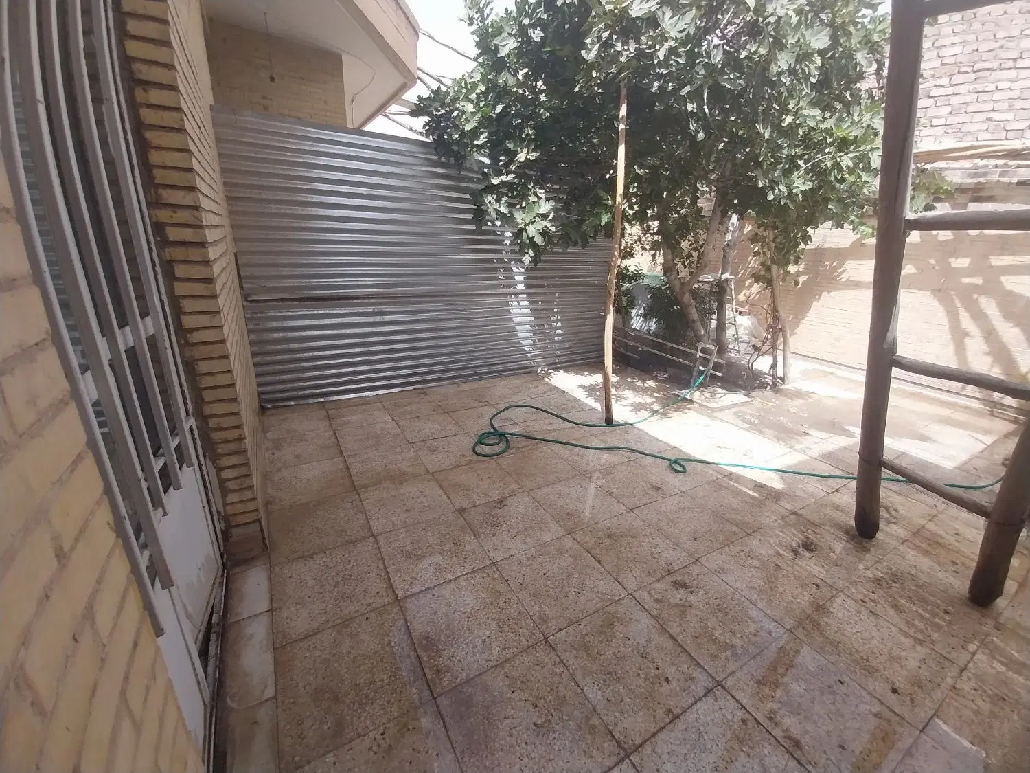 خانه اجاره ای مالک اشتر جنوبی