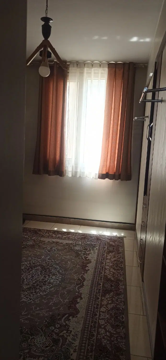 واحد۹۰ متری دوکله نورگیر گلشهر