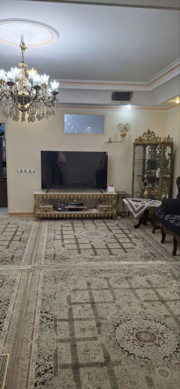 واحد ۸۵ متری.شمالی رو به نما. سوسن غربی