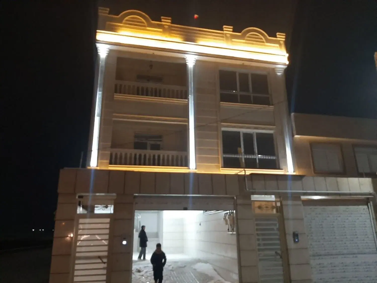 آپارتمان ۱۲۸ متری در بسیجیان