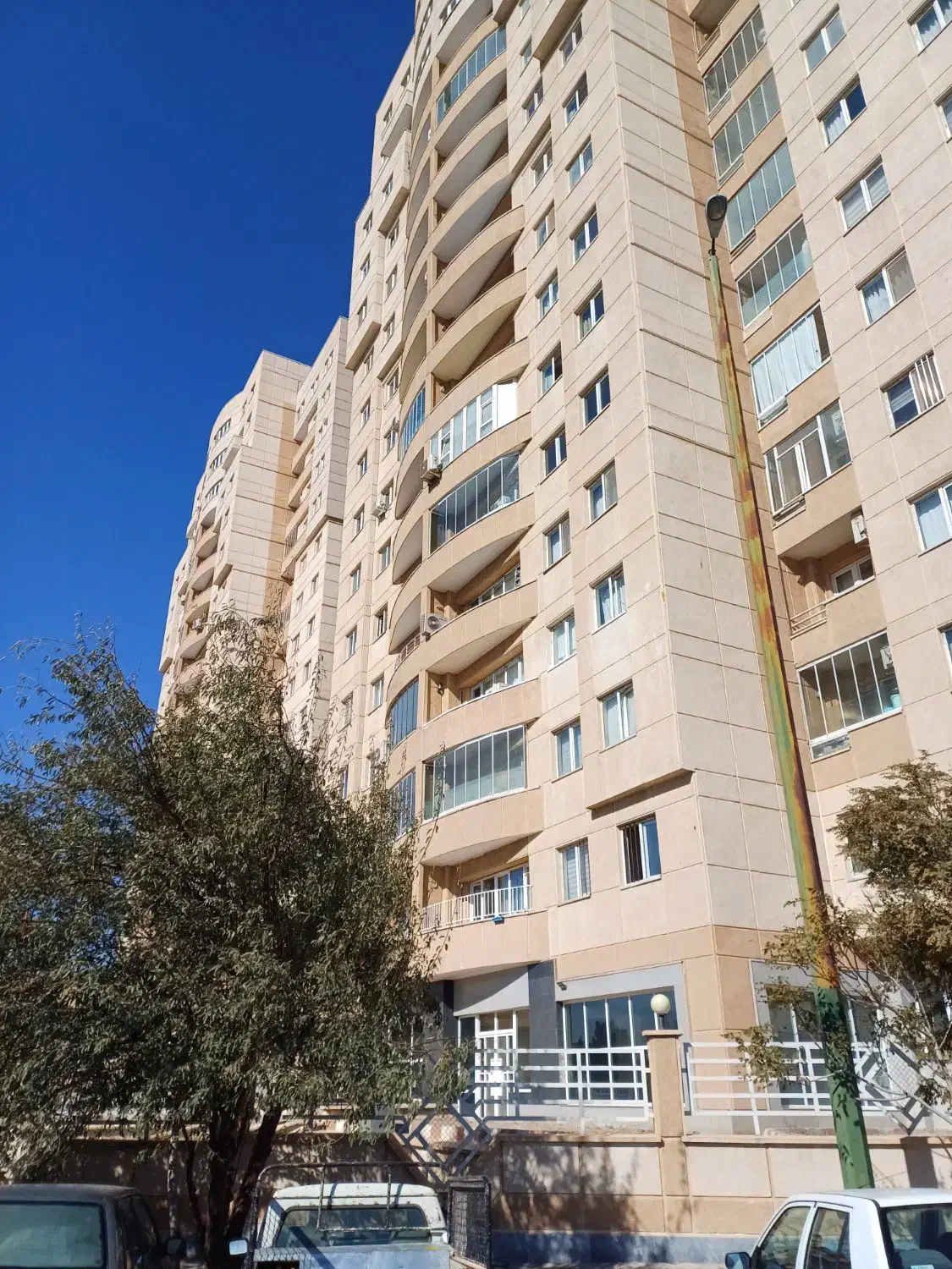 آپارتمان بعثت گلکار