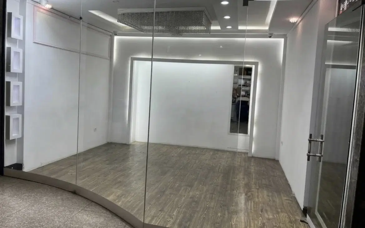 فروش مغازه لوکس در استادان(عازمی سنتر)