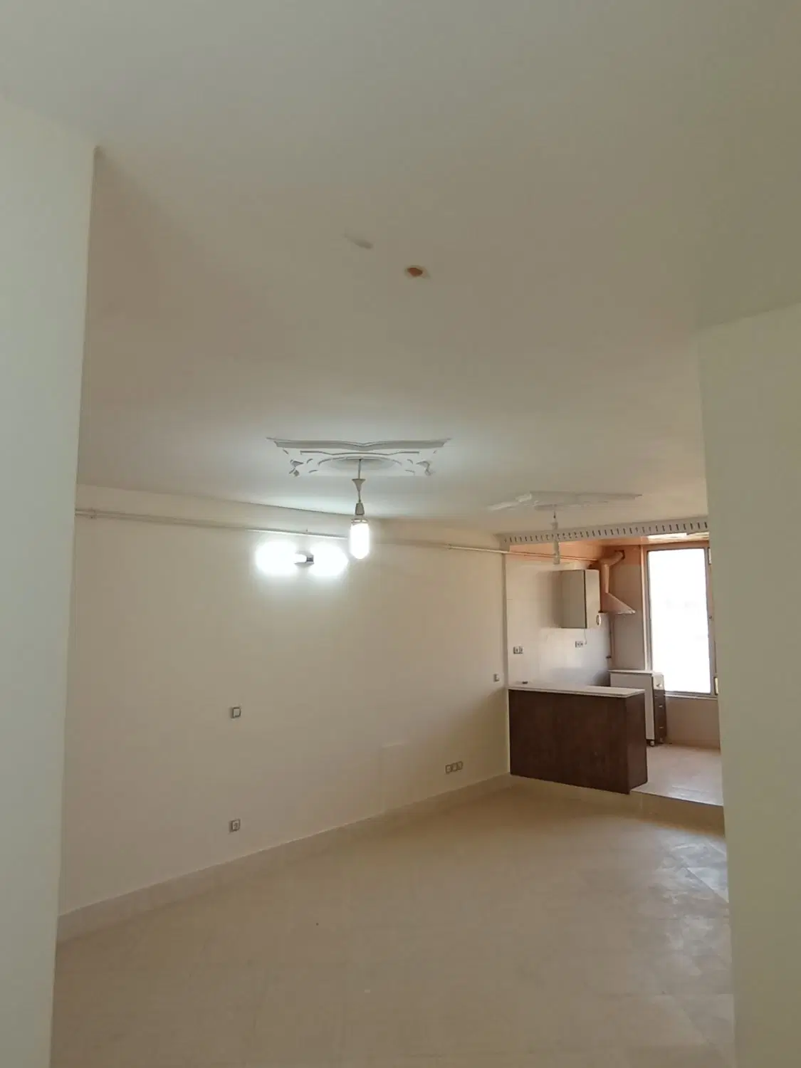 آپارتمان مسکن مهر_ فرشته جنوبی اولین کوچه .