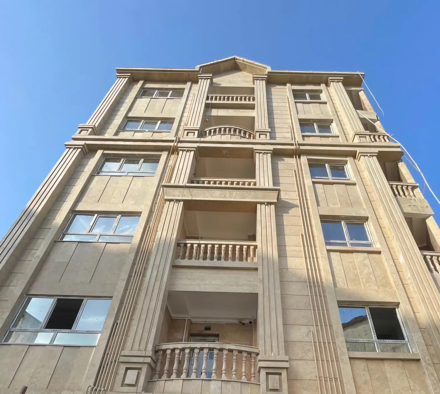 اپارتمان ویلاشهر نوساز