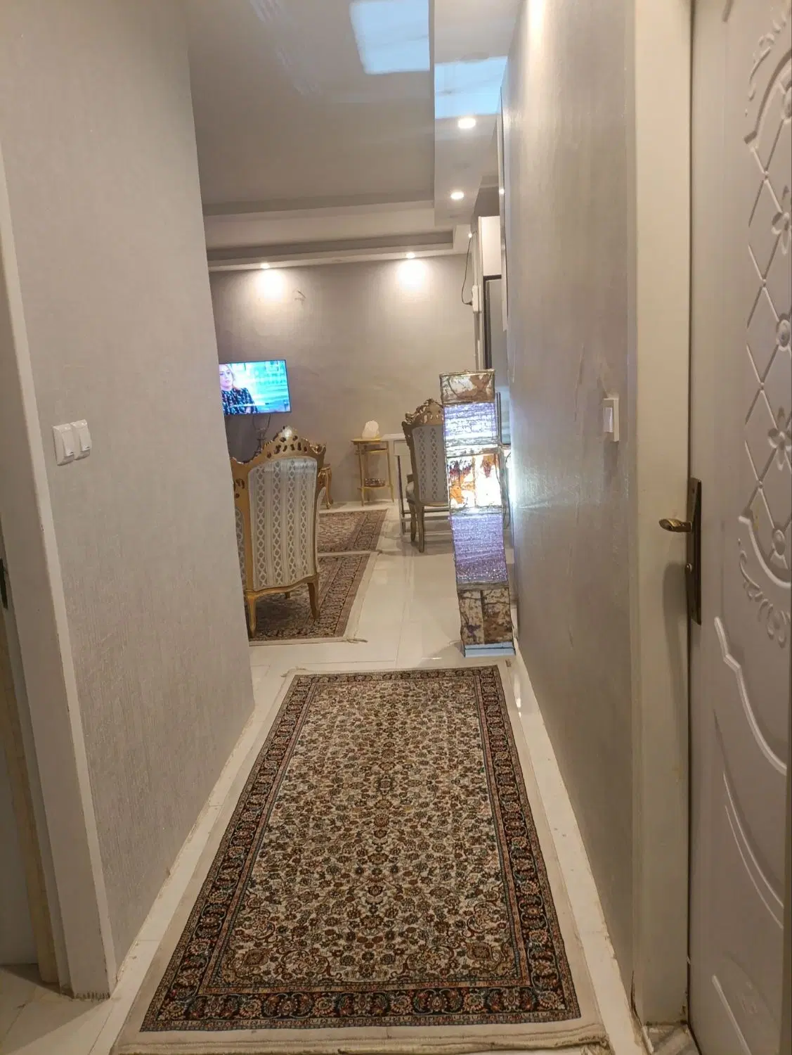 رهن کامل آپارتمان ۶۰ متری همکف یک خوابه