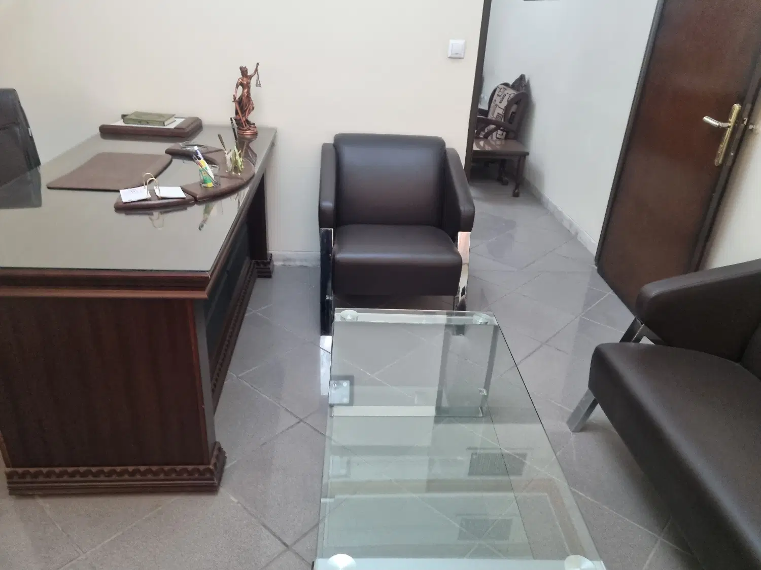 آپارتمان تجاری برای مطب، دفتر وکالت، دفتر مهندسی.