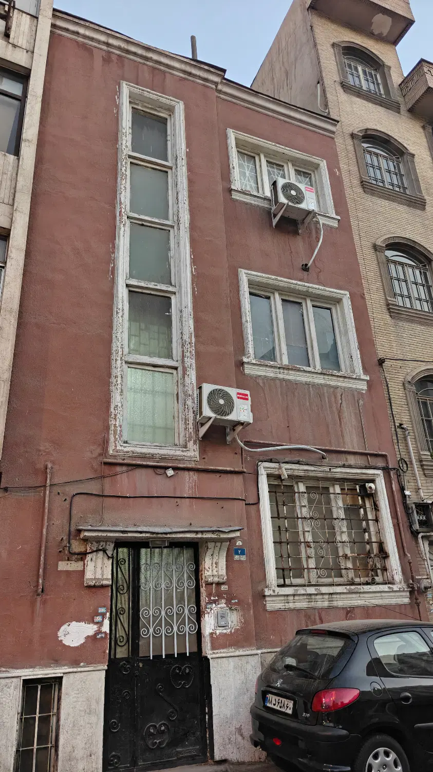 کلنگی ۱۱۰ متری خیابان مفتح