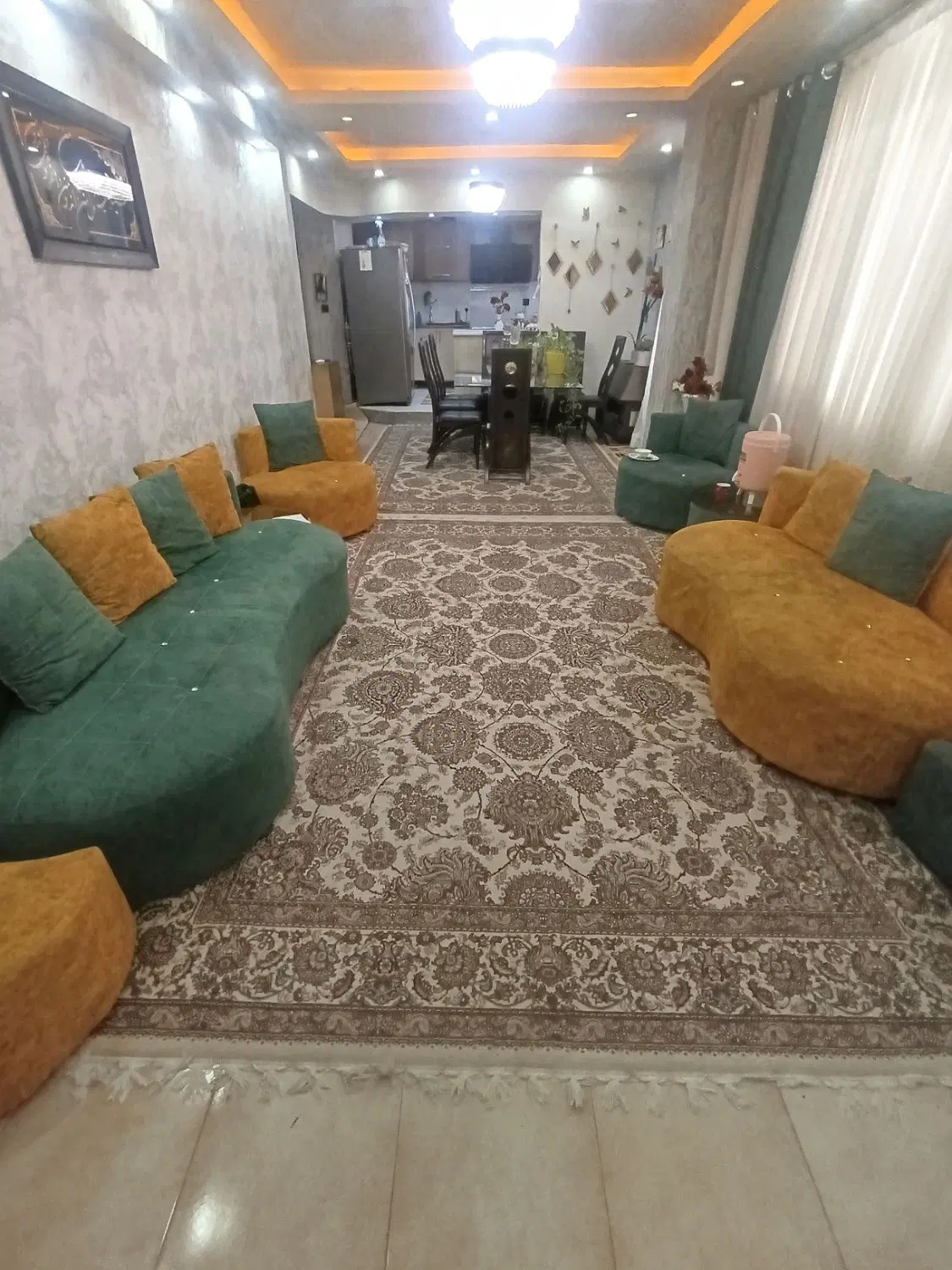 ۸۰ متری قریشی جنوبی با۲پارکینگ و۲حیاط خلوت ۱۵متری