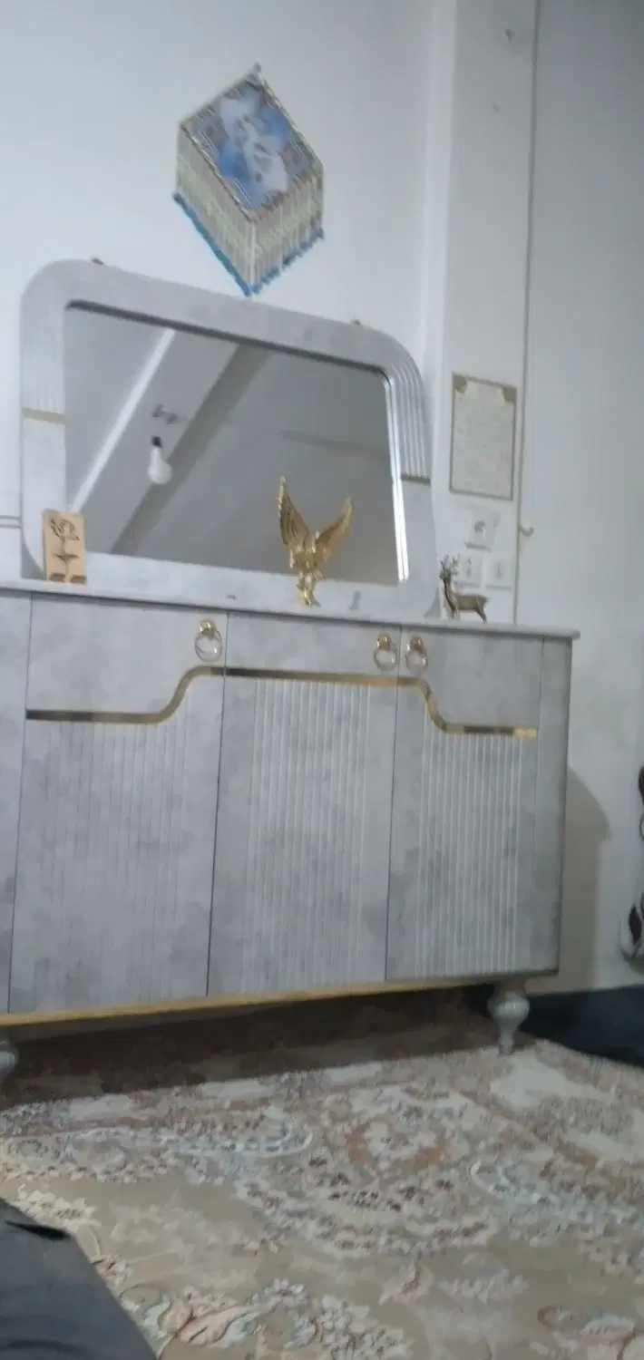خانه دوطبقه درخیابان ۱۷شهریور