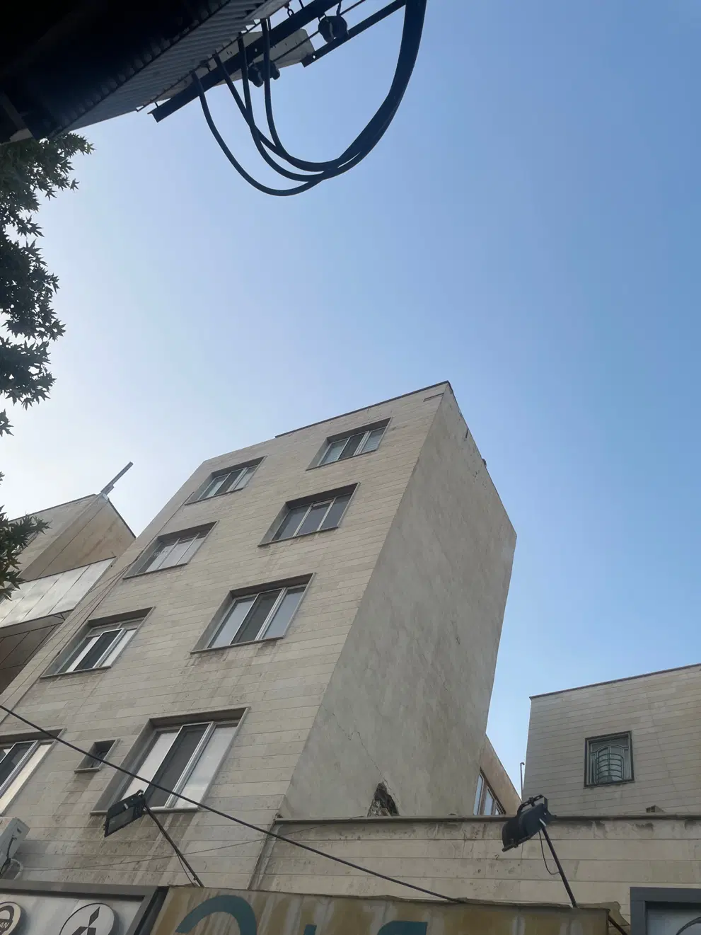 آپارتمان ۷۵ متری فروشی اداری