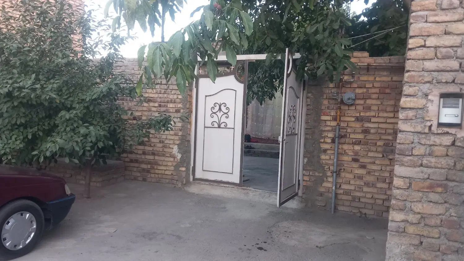 خانه ۱۸۰ متری در روستای غریب حسن